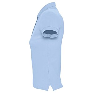 Additional Image 3 - a white object with a hole in the middle