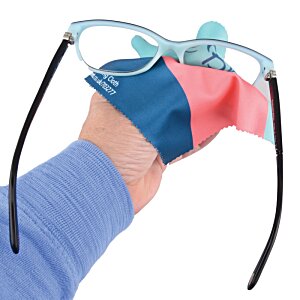 Additional Image 1 - a hand holding glasses