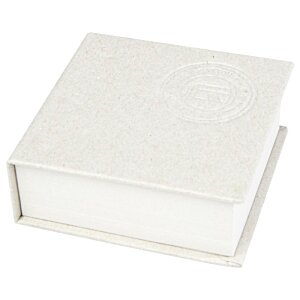 Additional Image 3 - a white box with a white cover