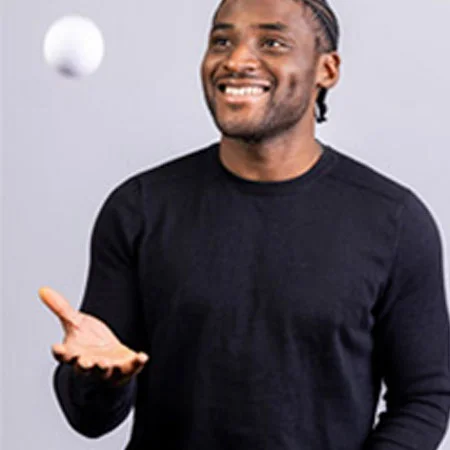 4imprint employee juggling stress balls