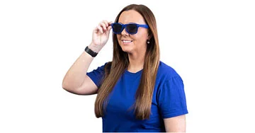 4imprint employee wearing sunglasses